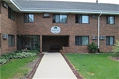 Primary Photo - 10833 N Port Washington Rd