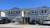 Building Photo - Brand new 3bed/2.5 bath town house