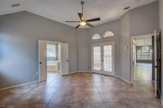 Building Photo - 2627 Bordeaux Dr