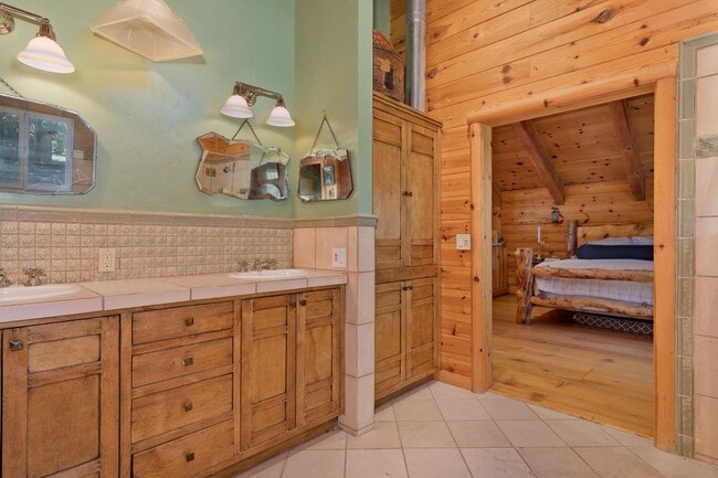 Building Photo - Winter Rental – $14,000/month (6-Month Lease)