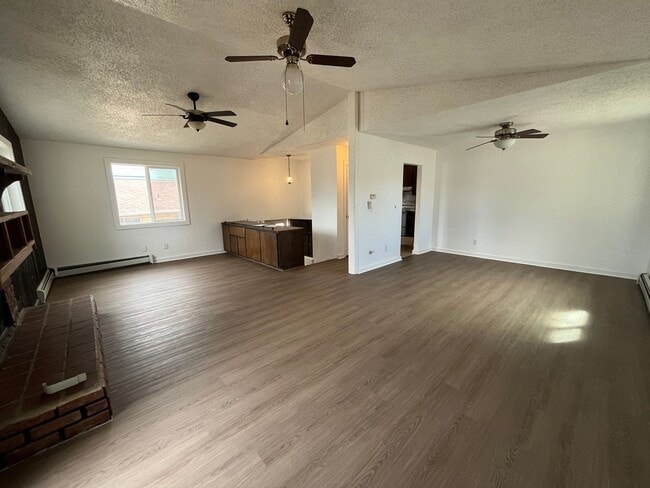 Building Photo - Newly Updated Duplex in Northwest Fort Collins