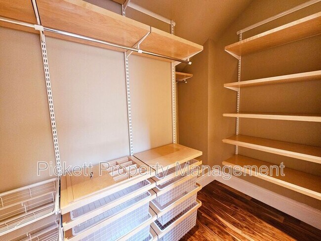 Building Photo - 27201 WA-3