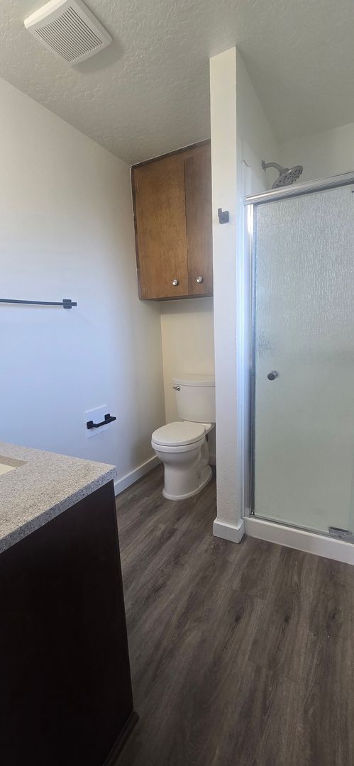 Building Photo - Super cute 3 bedroom, 2 bath Meridian duplex located within walking distance to Meridian Middle S...