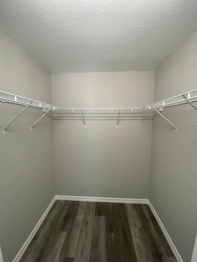 Building Photo - Beautiful Home in Marion Oaks- 3/2/2 **WON"T LAST**