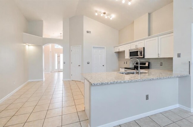 Building Photo - 2927 Blooming Alamanda Loop