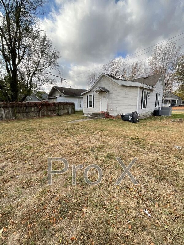 Building Photo - 514 N Tucker St