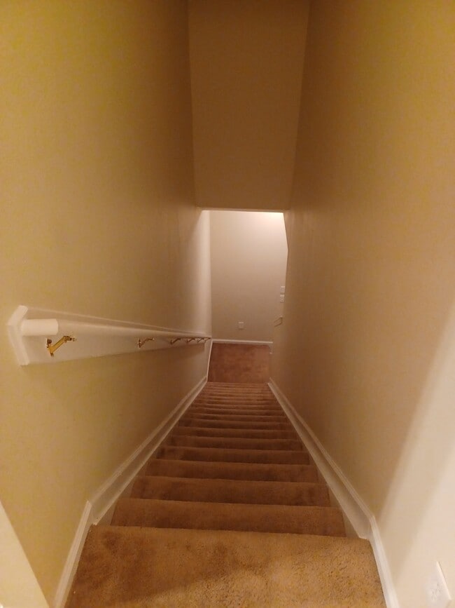 Building Photo - "$500 MOVE-IN SPECIAL! - Beautifully Updated 2/2 Condo in Gated Southside Neighborhood!"