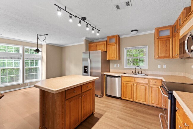 Building Photo - 11784 FM Rd 16