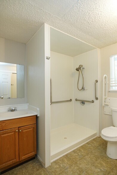 Building Photo - 6508 185th Ave E