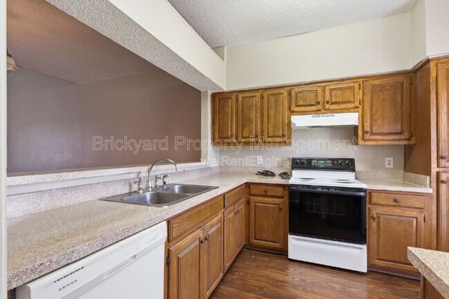 Building Photo - 6324 Alissa Dr