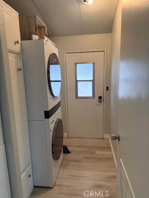 Building Photo - 21851 Newland St