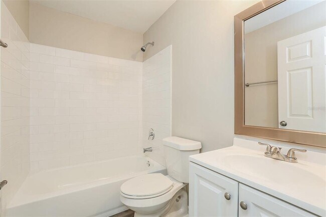 Building Photo - 5125 Beecher St