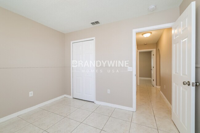 Building Photo - 16052 Dorchester Blvd