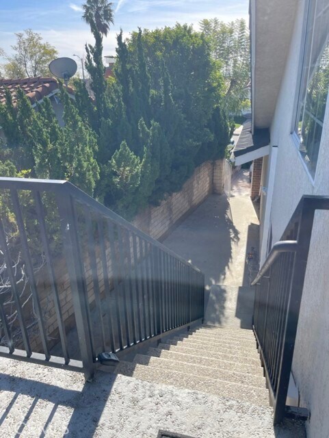 Building Photo - 19153 Clymer St