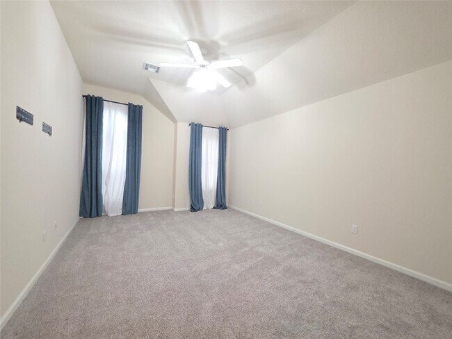 Building Photo - 9260 Deepwater Dr