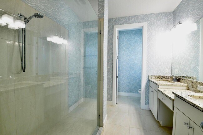 Building Photo - 12925 Alton Rd