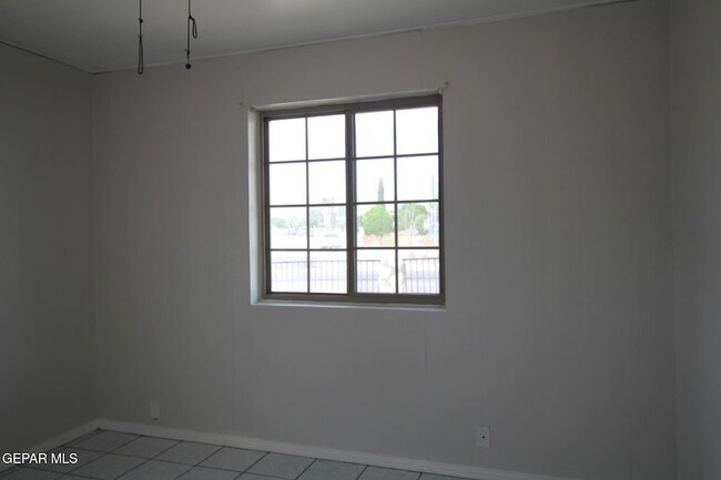 Building Photo - 906 Geronimo Dr