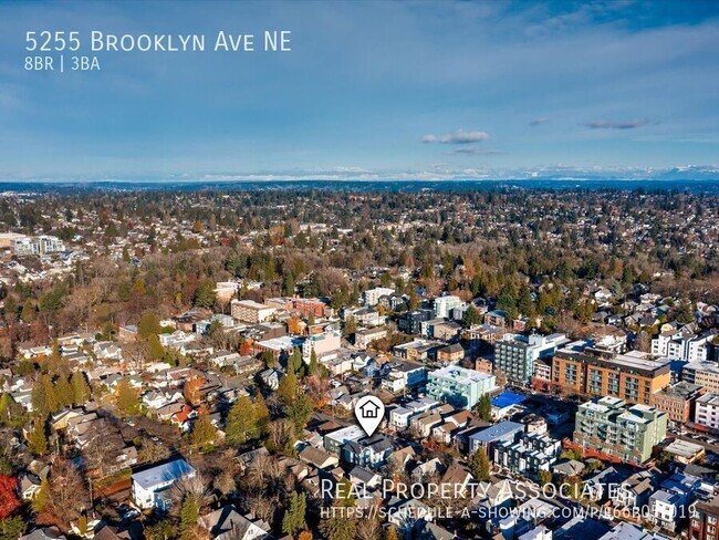 Building Photo - 5255 Brooklyn Ave NE