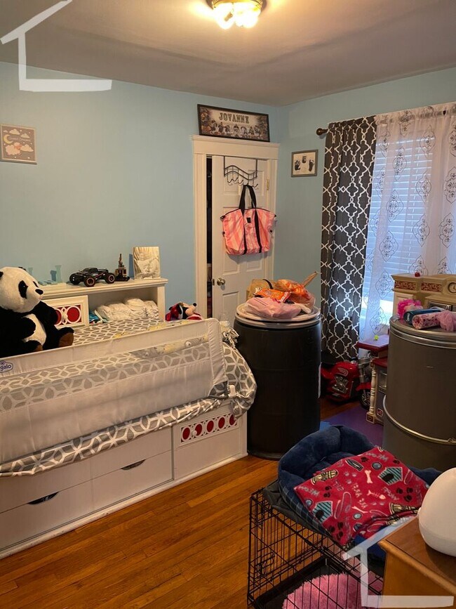 Building Photo - Hige 2 bed in Watertown