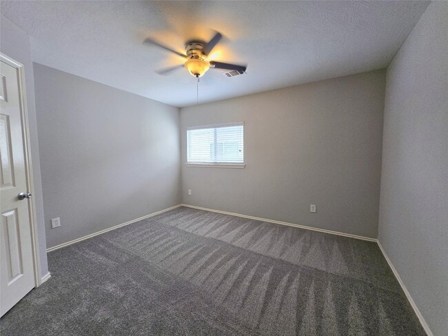 Building Photo - 1423 Stone Bluff Dr