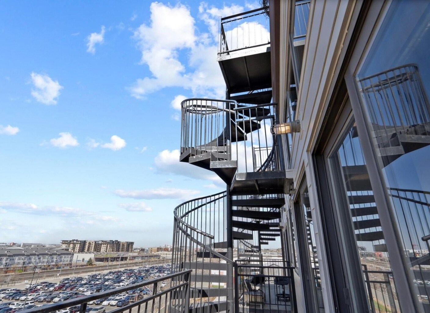 Private staircase up to rooftop deck - 2715 Blake St