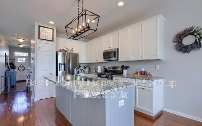 Building Photo - 274 Kestrel Ct