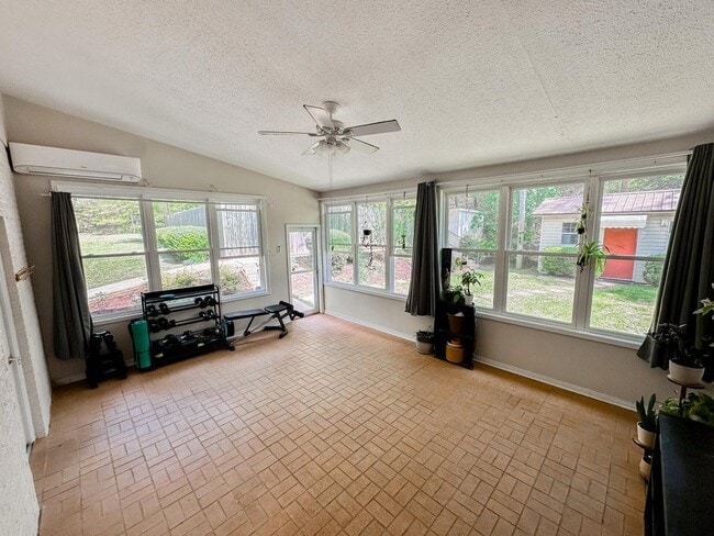 Building Photo - 110 Ridgeland Dr