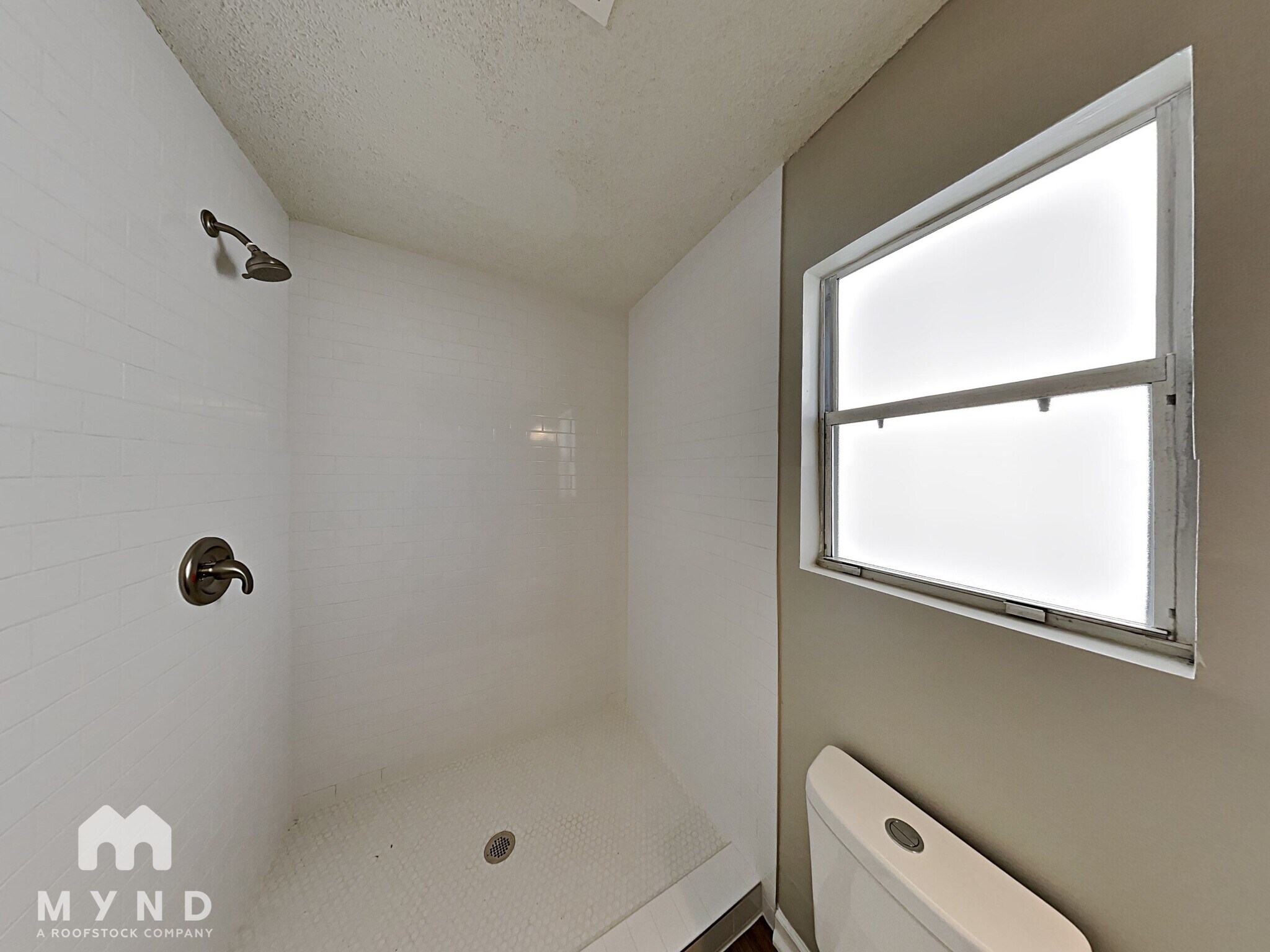 Building Photo - 2451 Townsquare Dr
