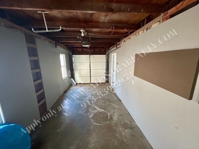 Building Photo - Updated 3 bed 2 bath home in Waldo-Coming SOON!!