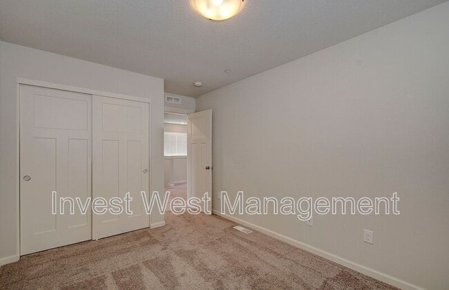 Building Photo - 6834 N 89th Loop