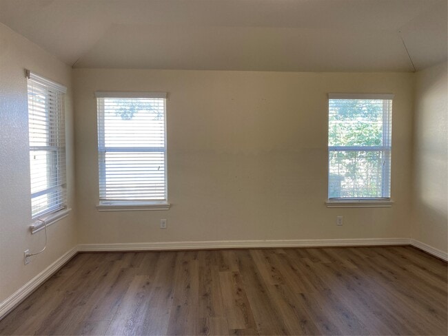 Building Photo - 18318 Mossy Creek Ln