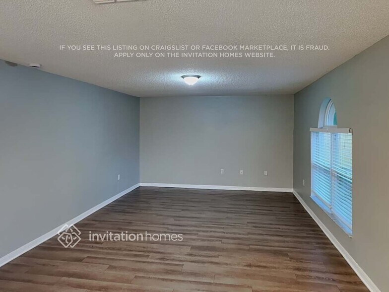 Building Photo - 2073 Hillview Cir