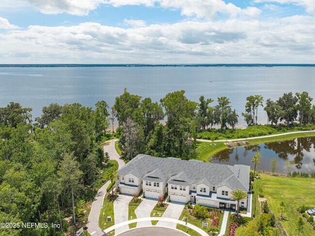 Building Photo - 23 Oak Pk Dr