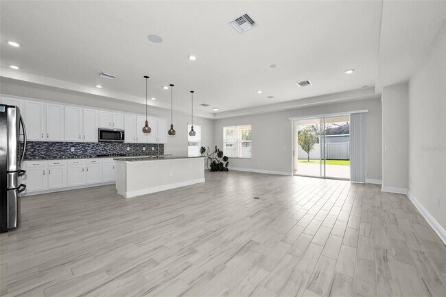 Building Photo - 21654 Billowy Jaunt Dr