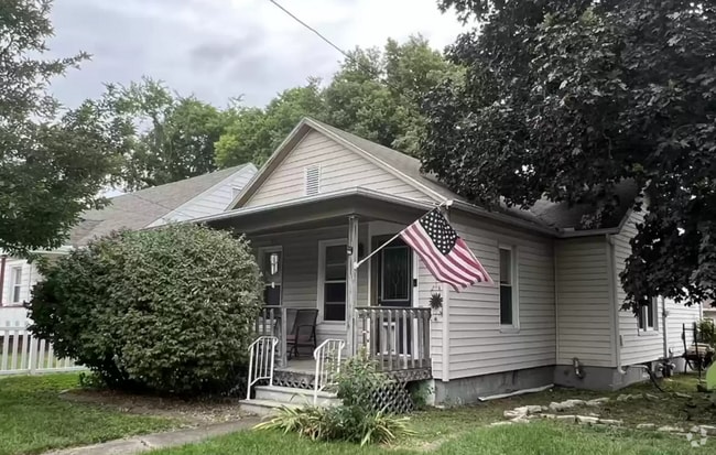 Main - 1308 Wright St