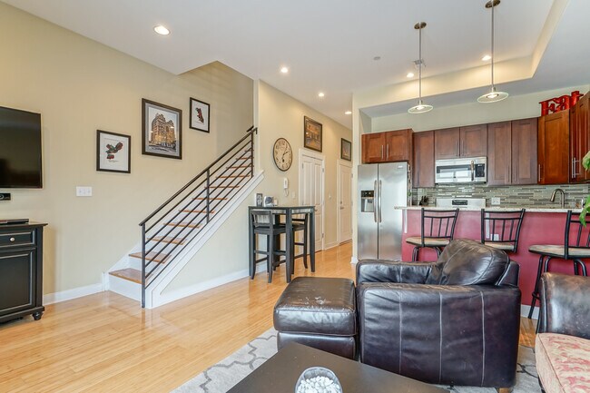 Building Photo - 1533 Fairmount Ave