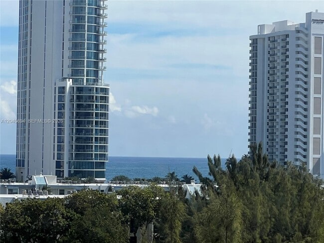 Building Photo - 17600 N Bay Rd