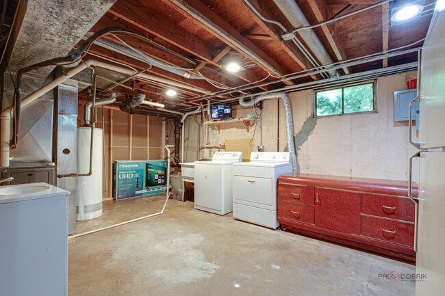 Building Photo - 1245 N Midlothian Rd