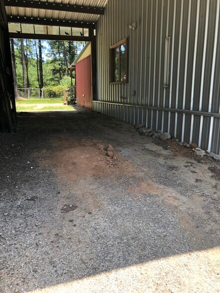 Building Photo - 13101 FM 225