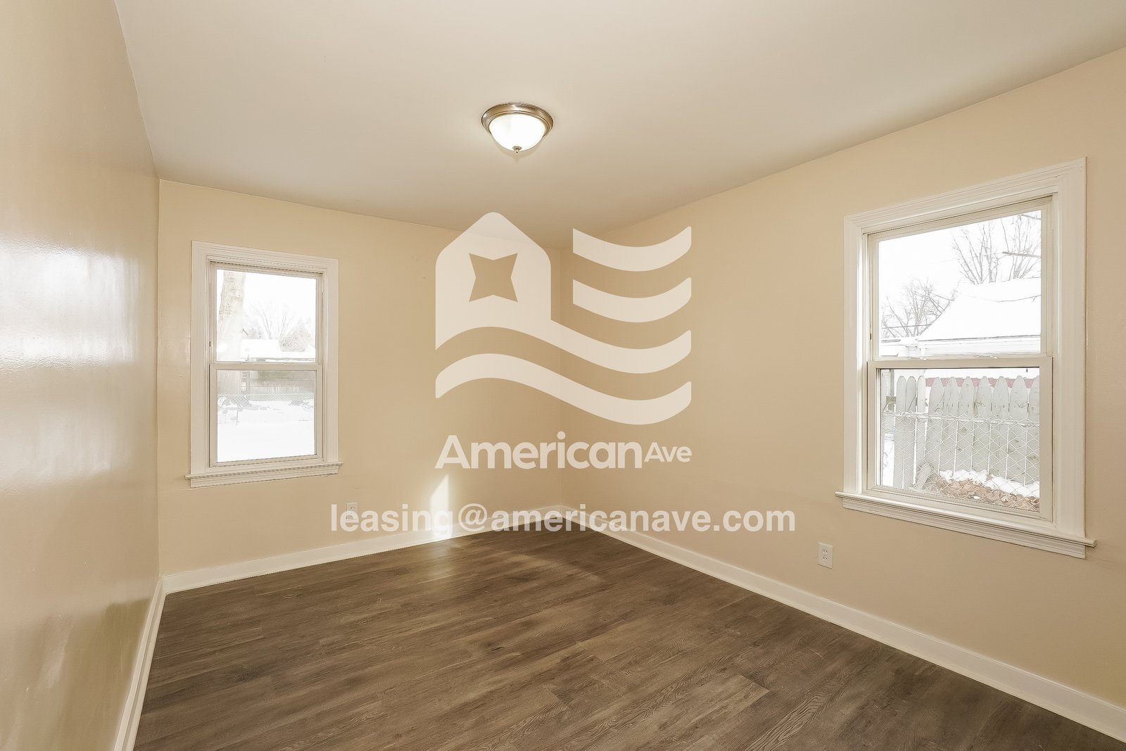 Building Photo - 321 Rexford St