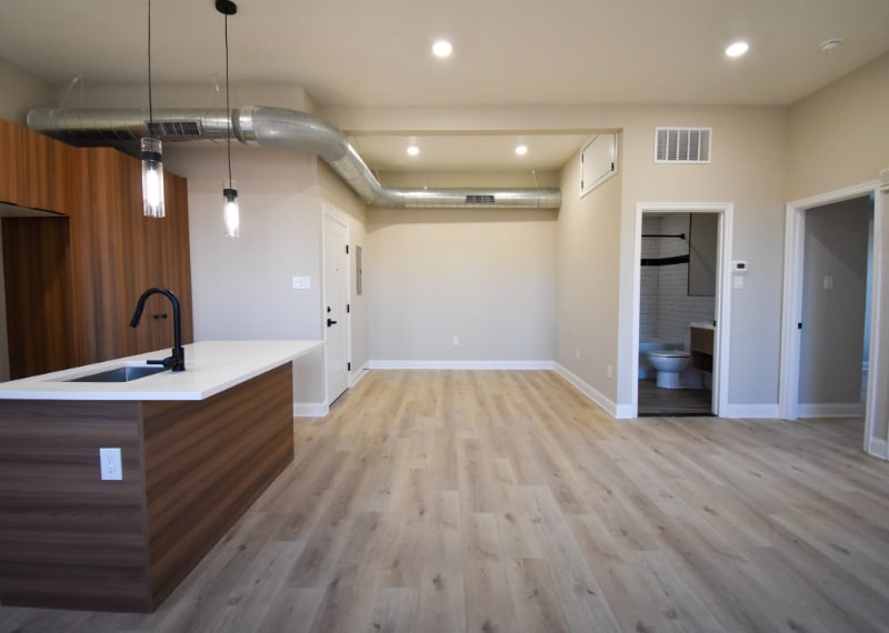 Building Photo - 1030 N 48th St