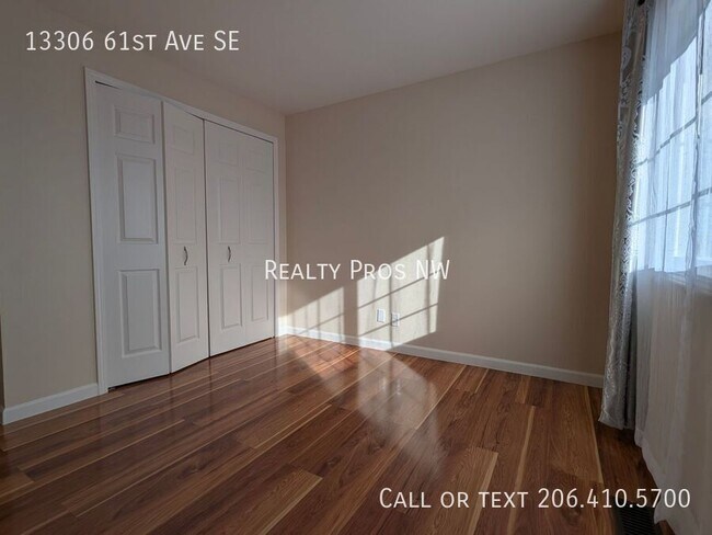 Building Photo - 13306 61st Ave SE