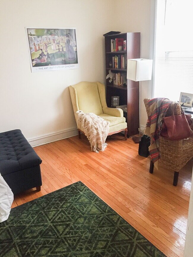 Primary Photo - 1125 Davis St