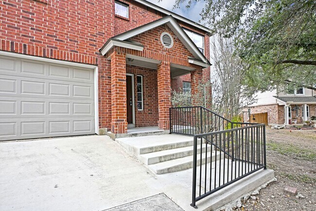 Building Photo - 1610 Elizabeth Ct