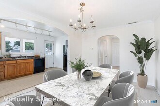 Building Photo - 16 Burwood Ave