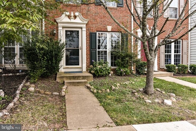 Building Photo - 20947 Colecroft Square