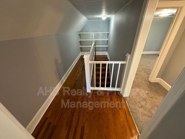 Building Photo - 528 Baldwin Rd