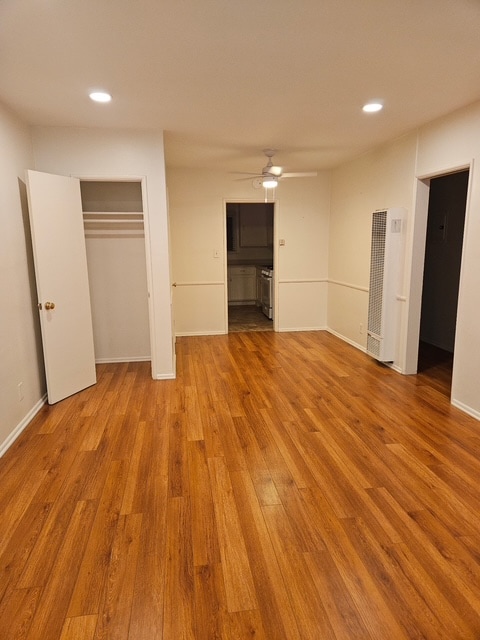 Building Photo - 224 E Elmwood Ave