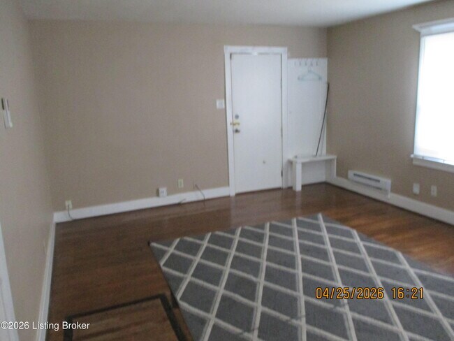 Building Photo - 2220 Parkwood Rd