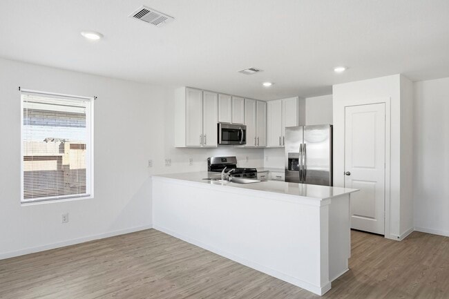 Building Photo - 6639 Orange Daylily Ln